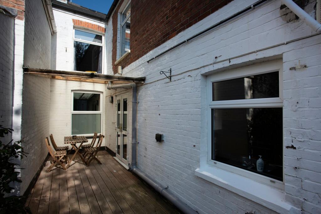 House in Taunton - View 5