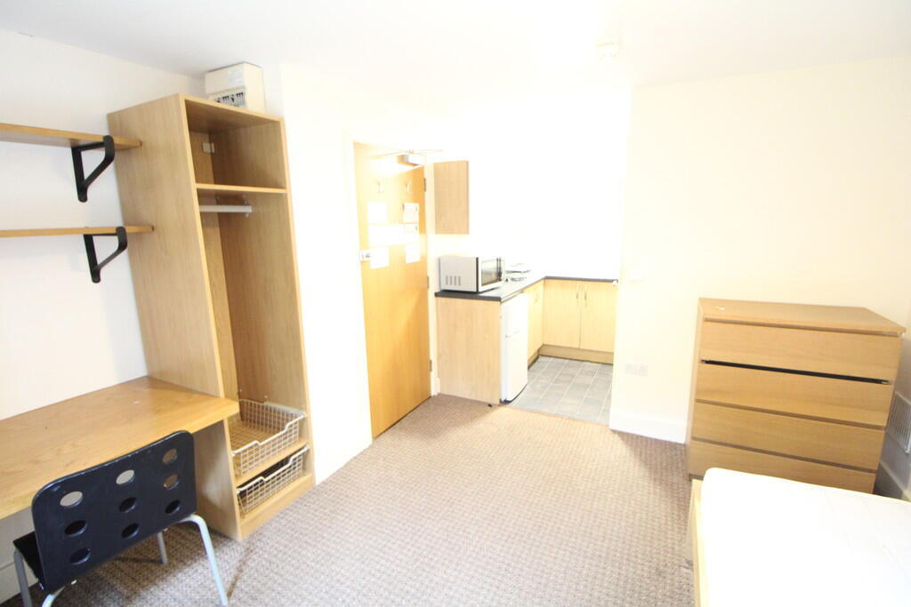 Apartment in Colchester - View 3