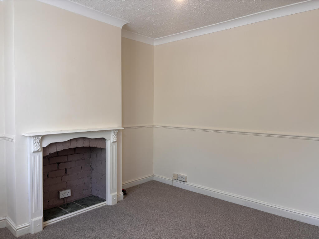 House in Mansfield, Berry Hill - View 2