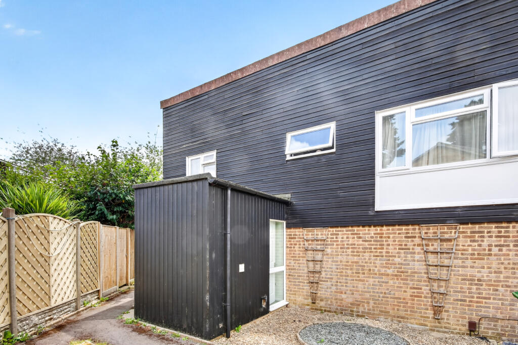 Main image of property: Pendlebury, Bracknell, RG12