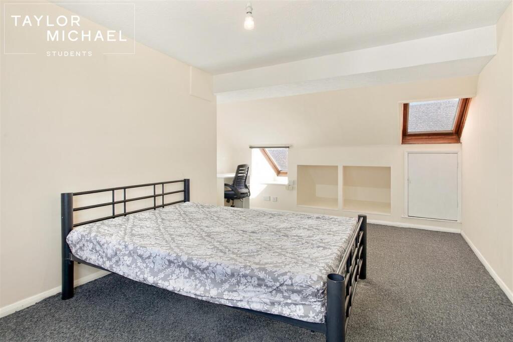 6 bedroom terraced house for rent