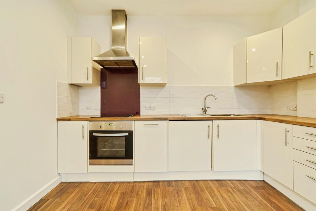 Additional image 5 of Dockfield Terrace, Shipley