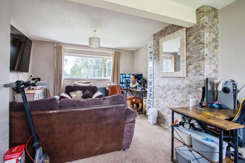 House in Wakefield - View 4