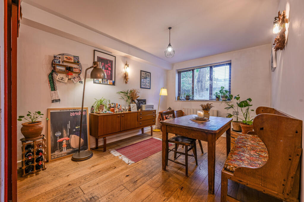 Apartment in London - View 5