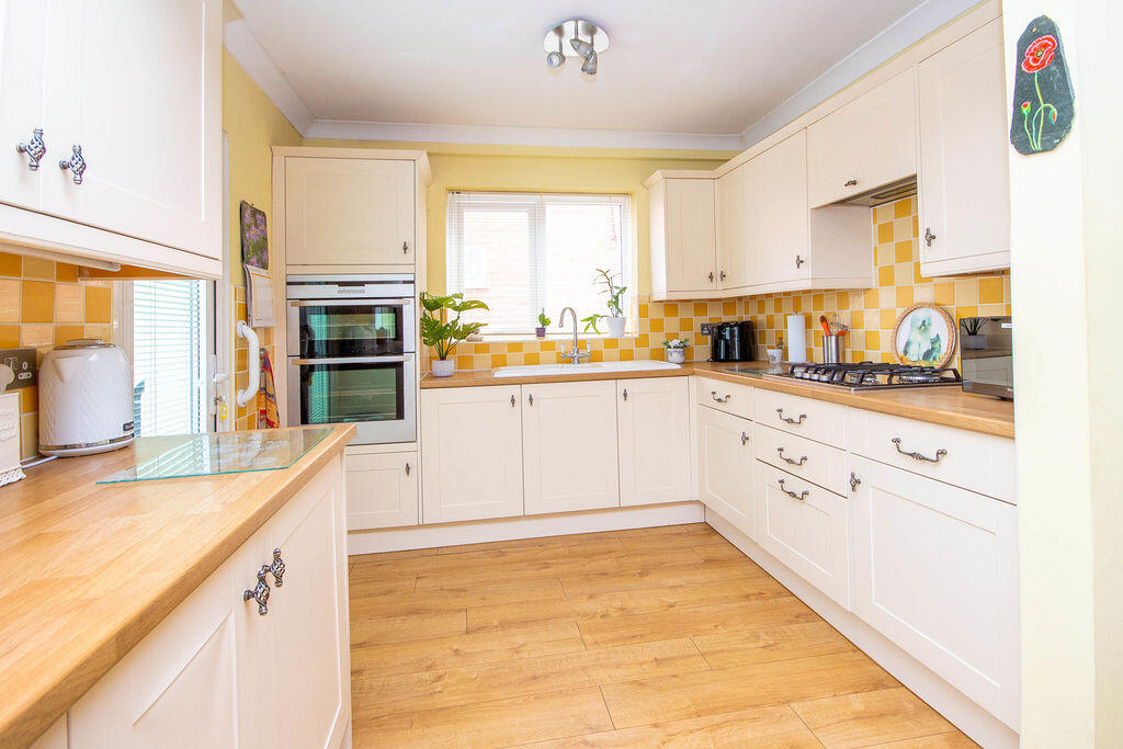 House in Southampton - View 5