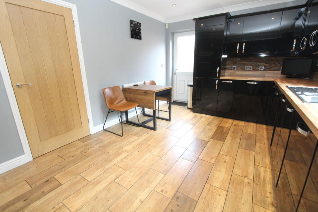 The Goss, Brierley Hill, DY5 2TS photo 4