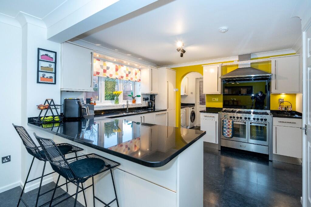 Chatsworth Close, Market Deeping, PE6 photo 4