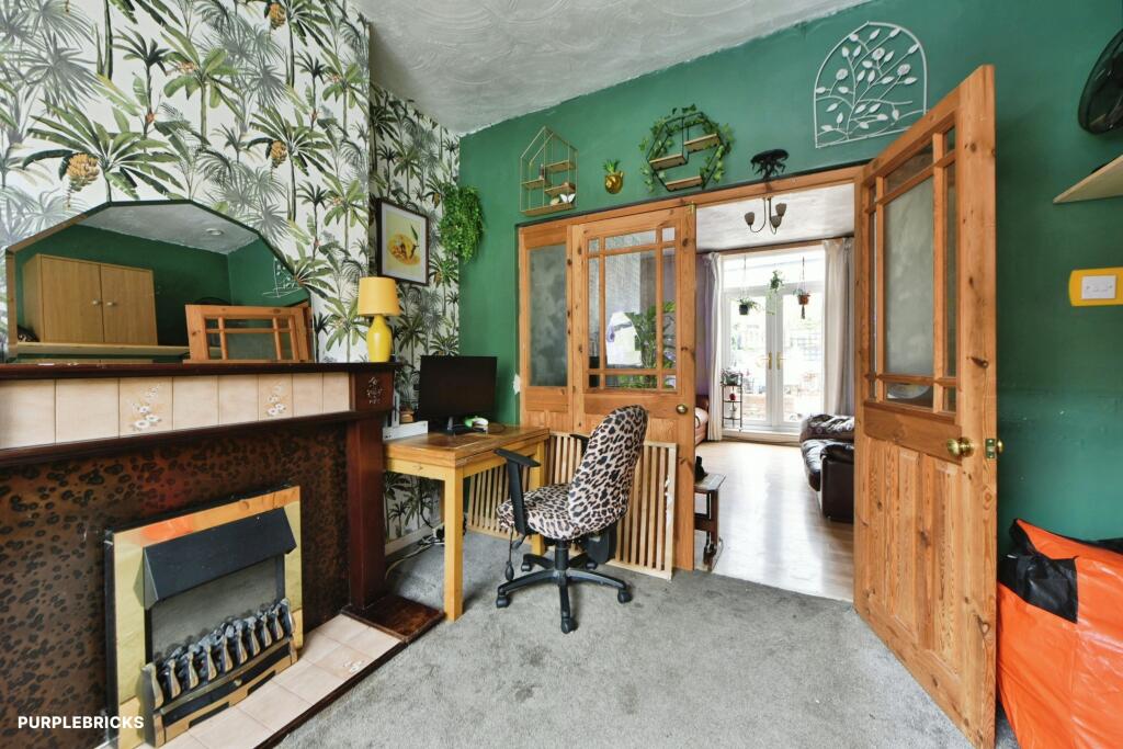 House in Manchester, Greater Manchester - More