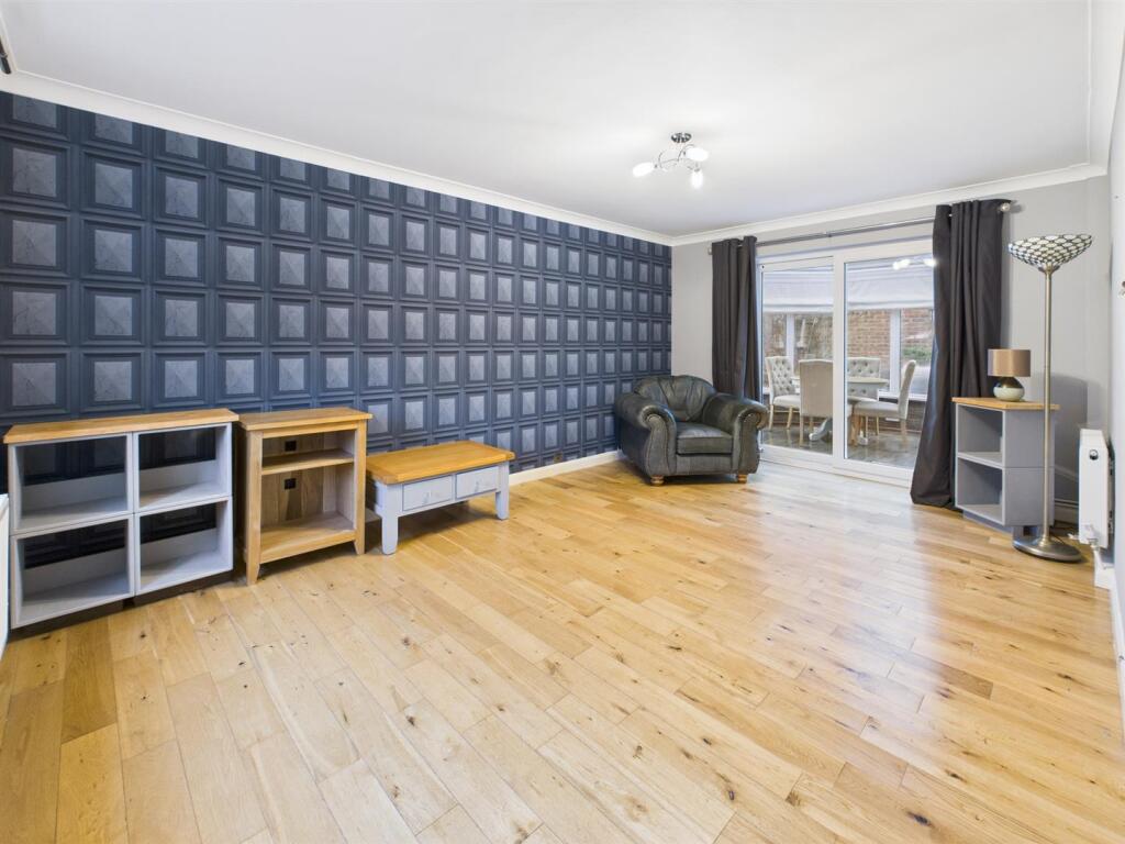 3 Lodington Court, Horncastle photo 2