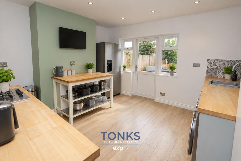 House in Dudley - View 5