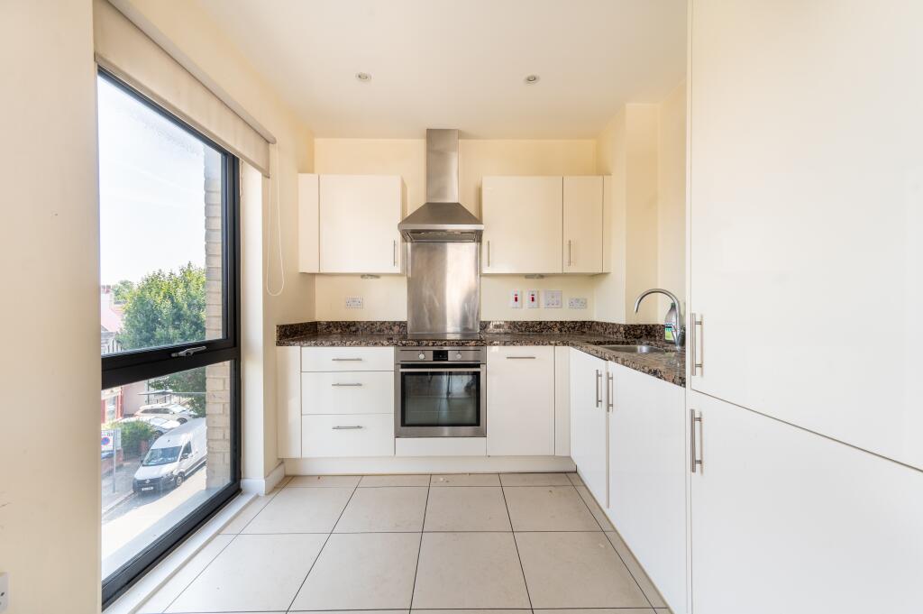 Apartment in London, Willesden Green, Dollis Hill - View 4