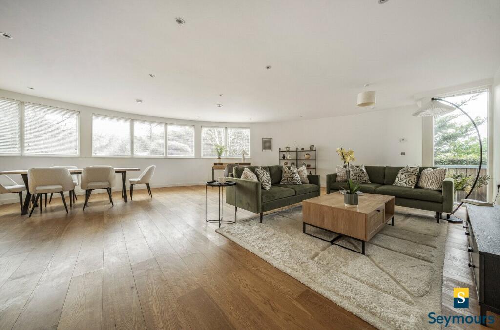 Apartment in Guildford, Surrey - View 2