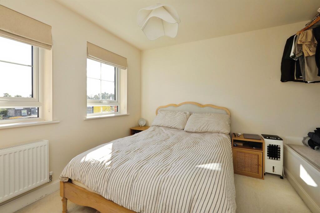 Hewers Way, Edwinstowe, Mansfield photo 4