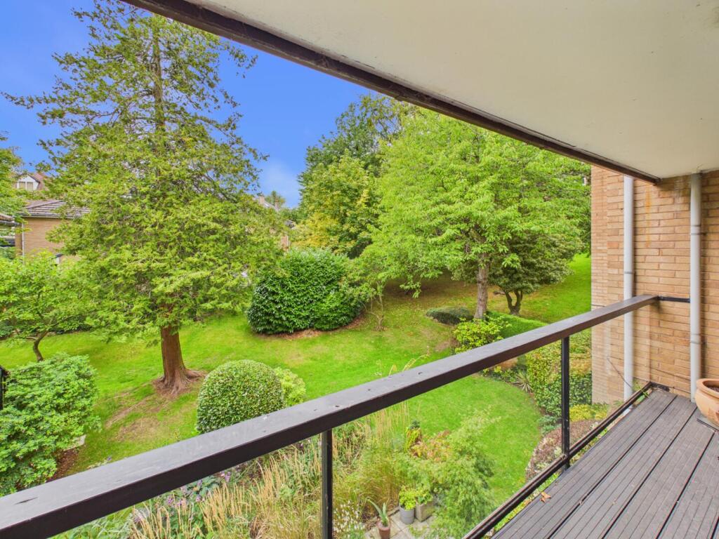 Apartment in Sheffield - View 3