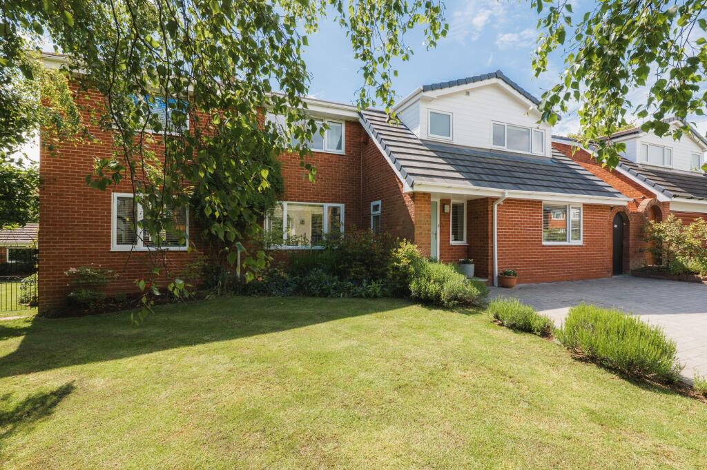 Main image of property: 1 The Hawthorns, Tarporley, CW6 0DN