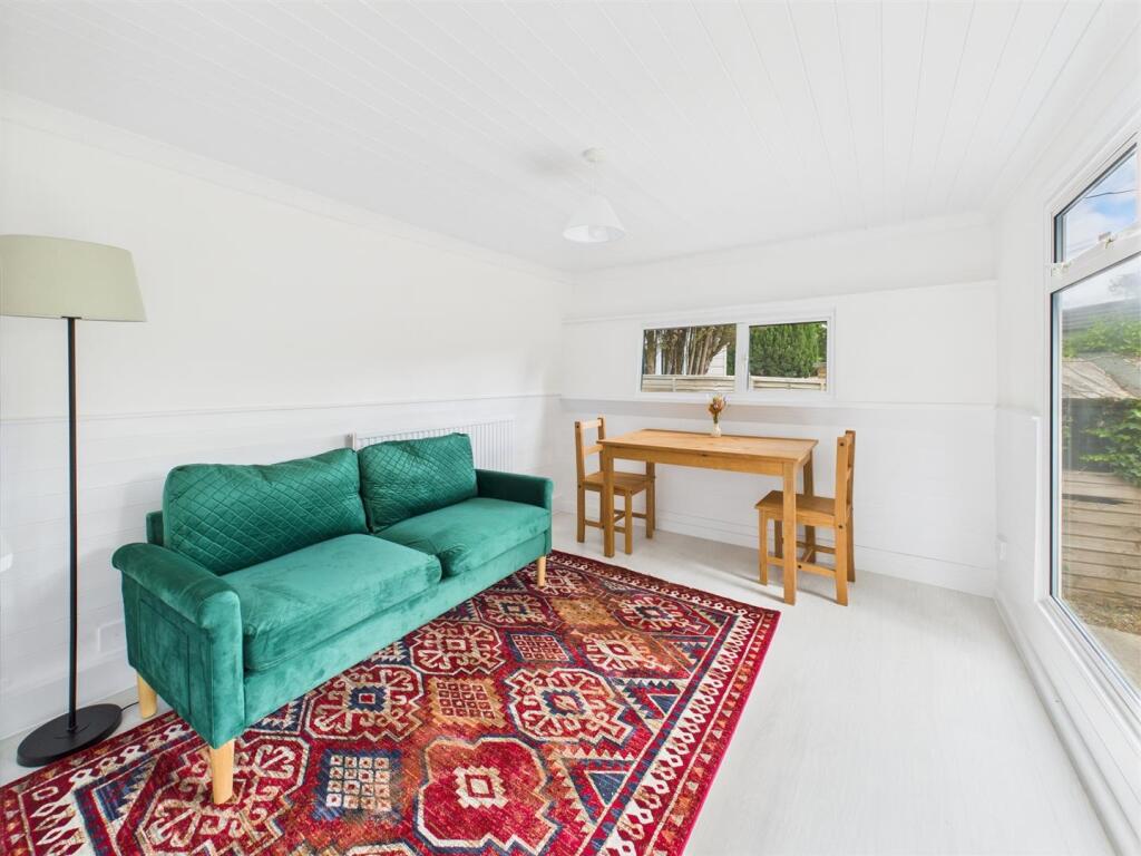 Garston Park, Tilehurst, Reading - View 3