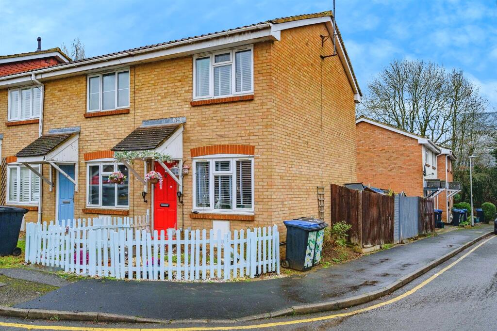 Main image of property: Crest Park, HEMEL HEMPSTEAD