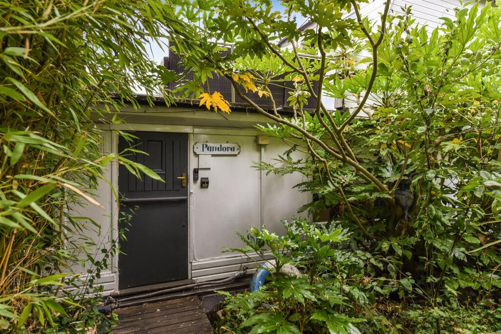 House in Chichester, Appledram - View 5