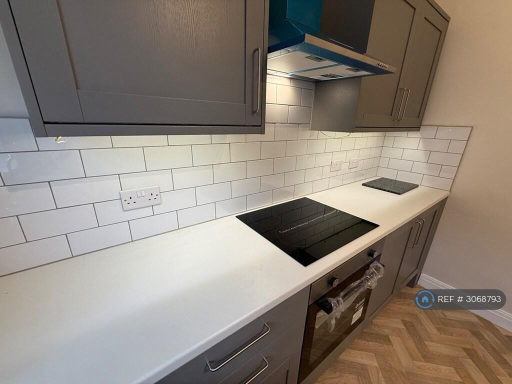 House in Oldham - View 3