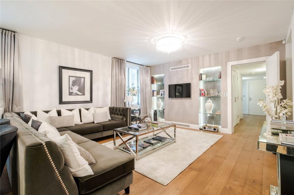 Main image of property: Exchange Court, London, WC2R