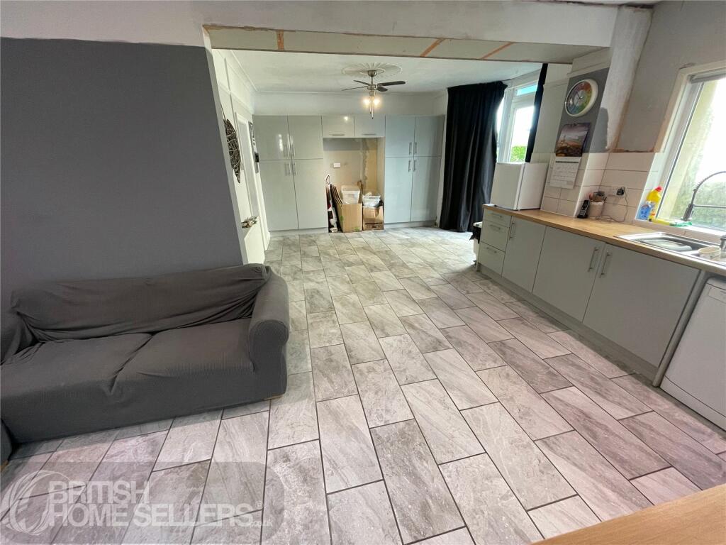 House in Ventnor, Lowtherville - More