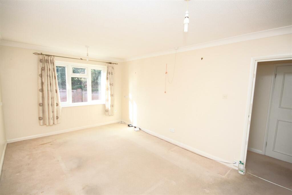 Forest Close, Chislehurst photo 2