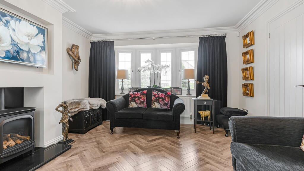 Bradgate Drive, Sutton Coldfield, B74 4XG - View 3