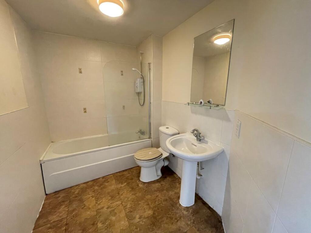 Apartment 1, 106 Gravelly Lane, Birmingham, West Midlands, B23 6LS - More