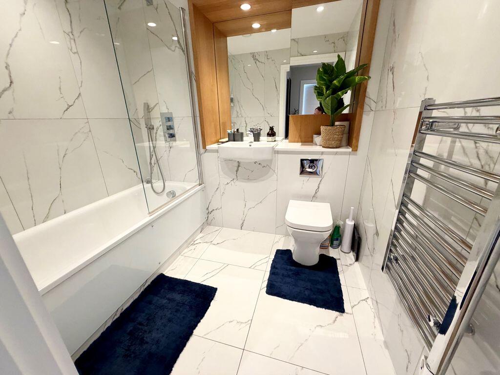 Apartment in London - View 5