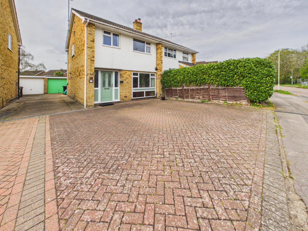 Main image of property: Vauxhall Dr, Woodley, RG5