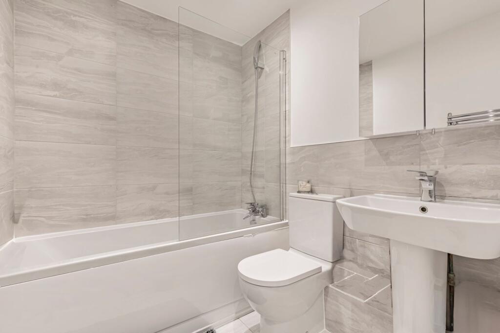 Apartment in London - View 5