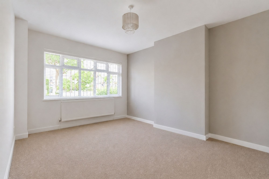 House in Epsom, Stoneleigh - View 2