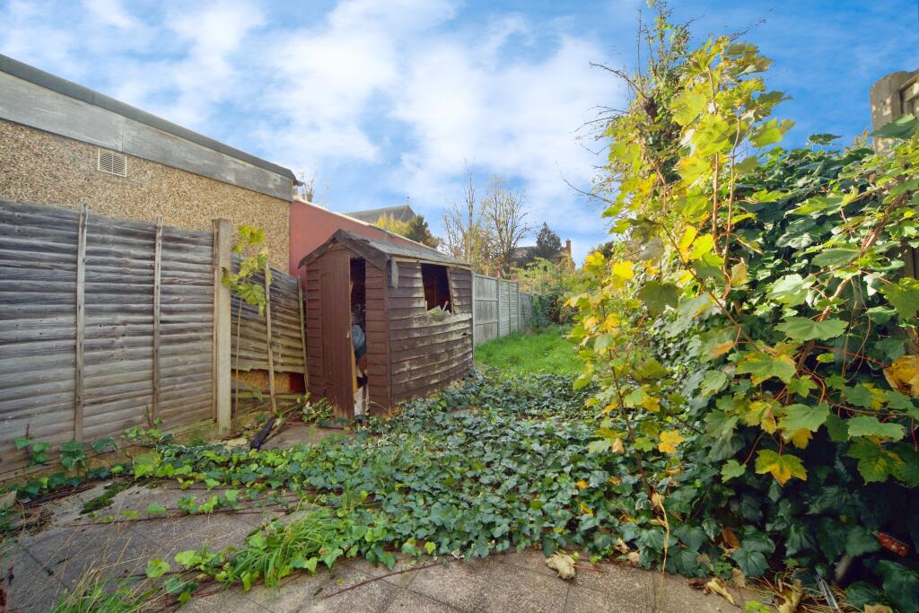 Eldon Road, London, N9 photo 4