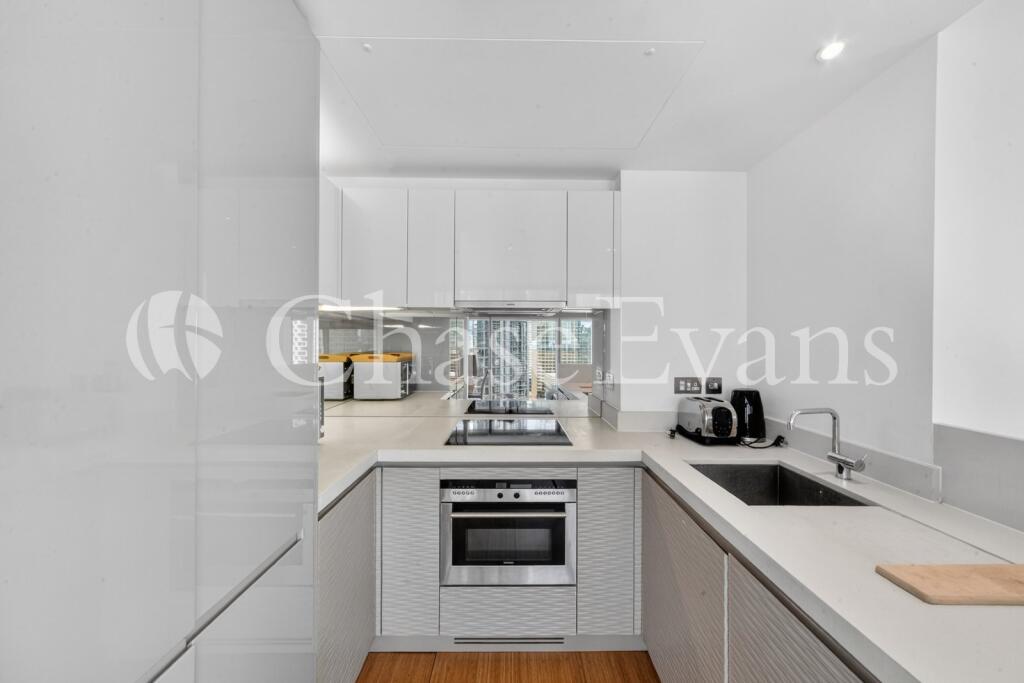 Apartment in London - View 5