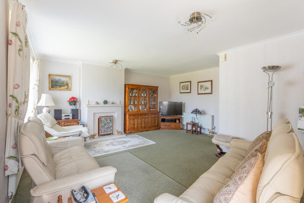 Meadow Drive, Weston-in-Gordano, Bristol photo 4