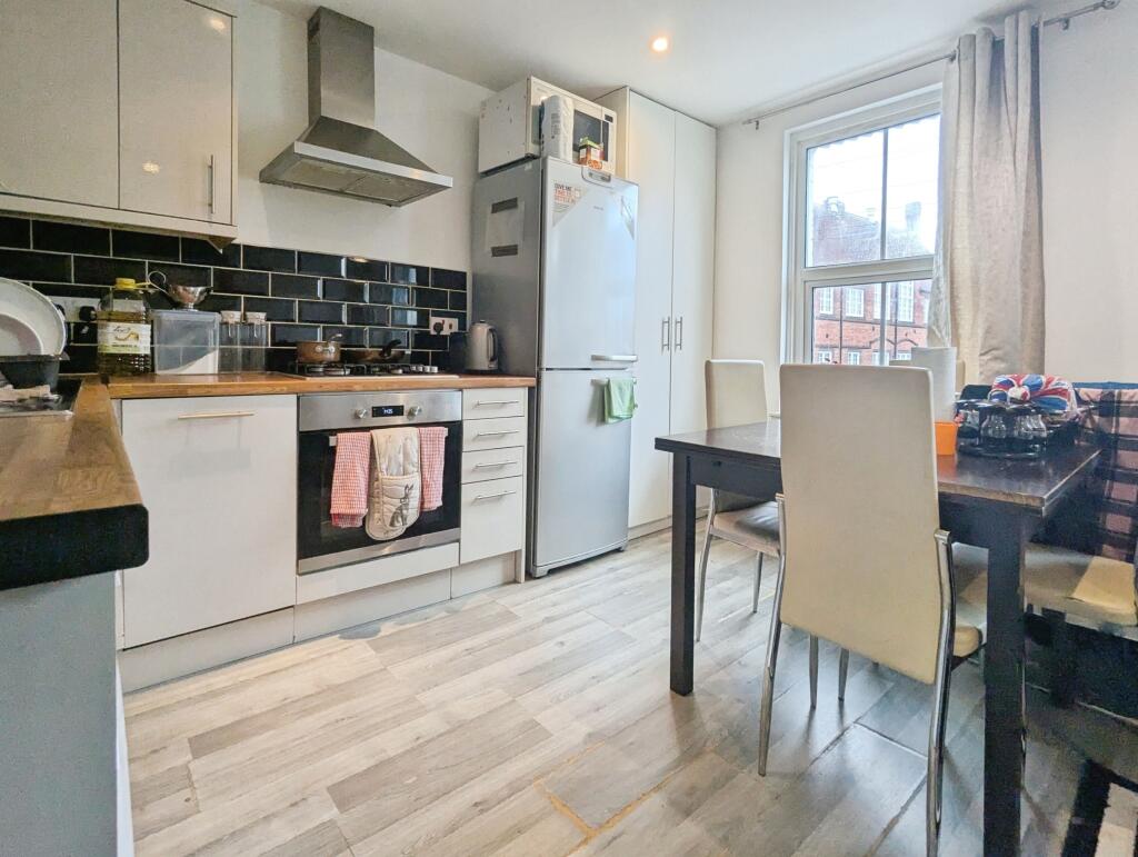 Apartment in Reading, Katesgrove - View 6