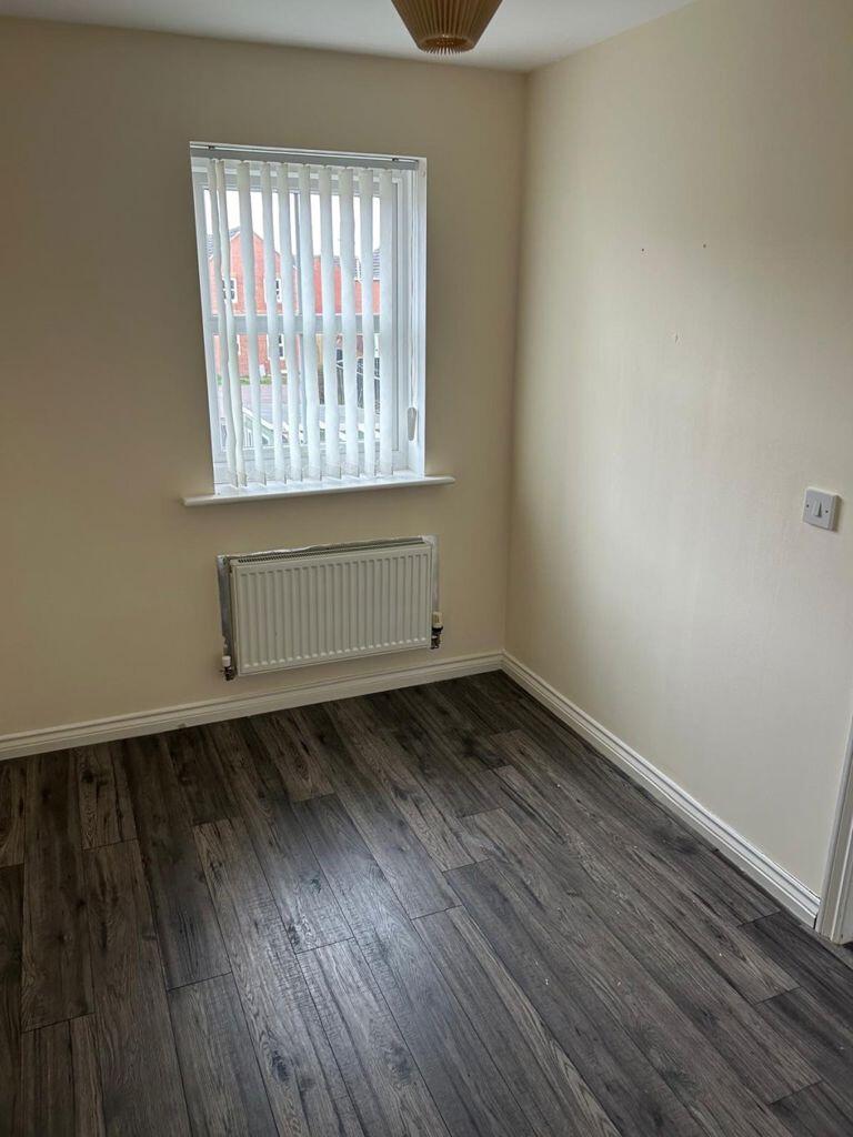 House in Darlington - More