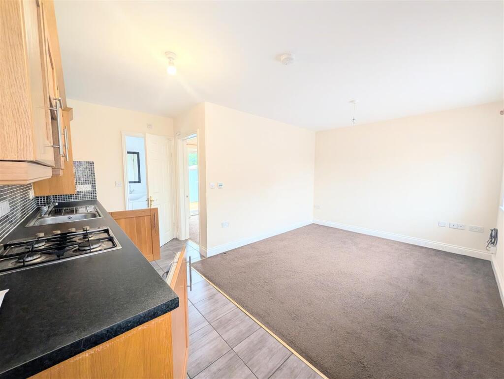 Apartment in Eastleigh, Stoke Common, Bishopstoke - View 3