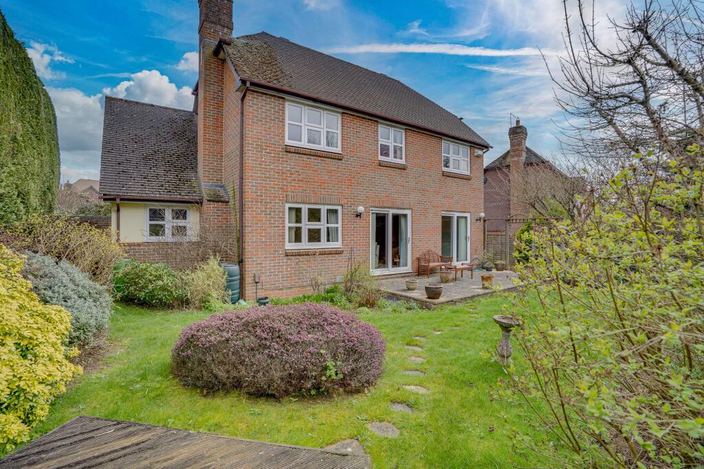 Witham Close, Valley Park, SO53 photo 3