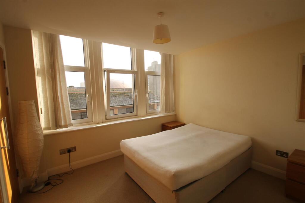Apartment in Cardiff - View 5