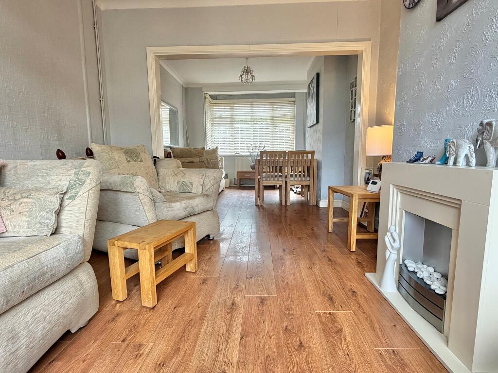 House in Aveley, Essex - View 3