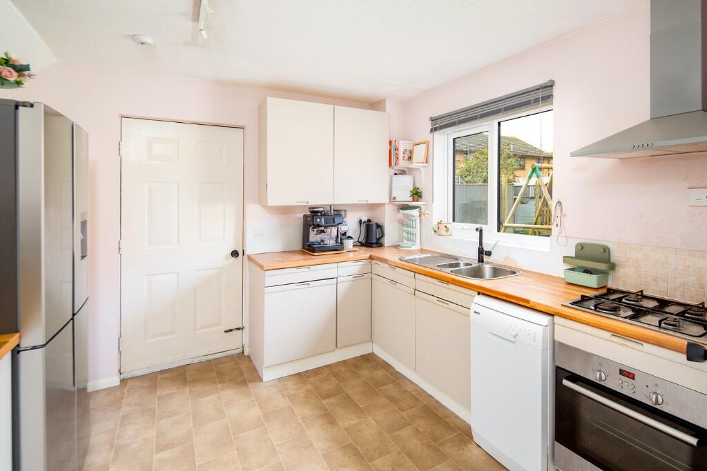 Montgomery Road, Caversfield, Bicester, Oxfordshire, OX27 photo 3