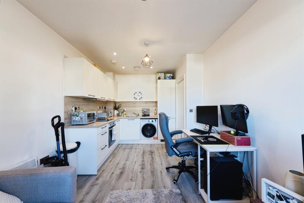 Additional image 4 of Wagon Lane, Birmingham