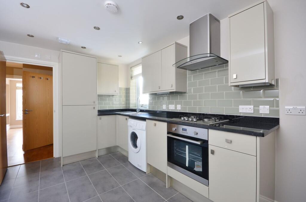 Apartment in London - View 3