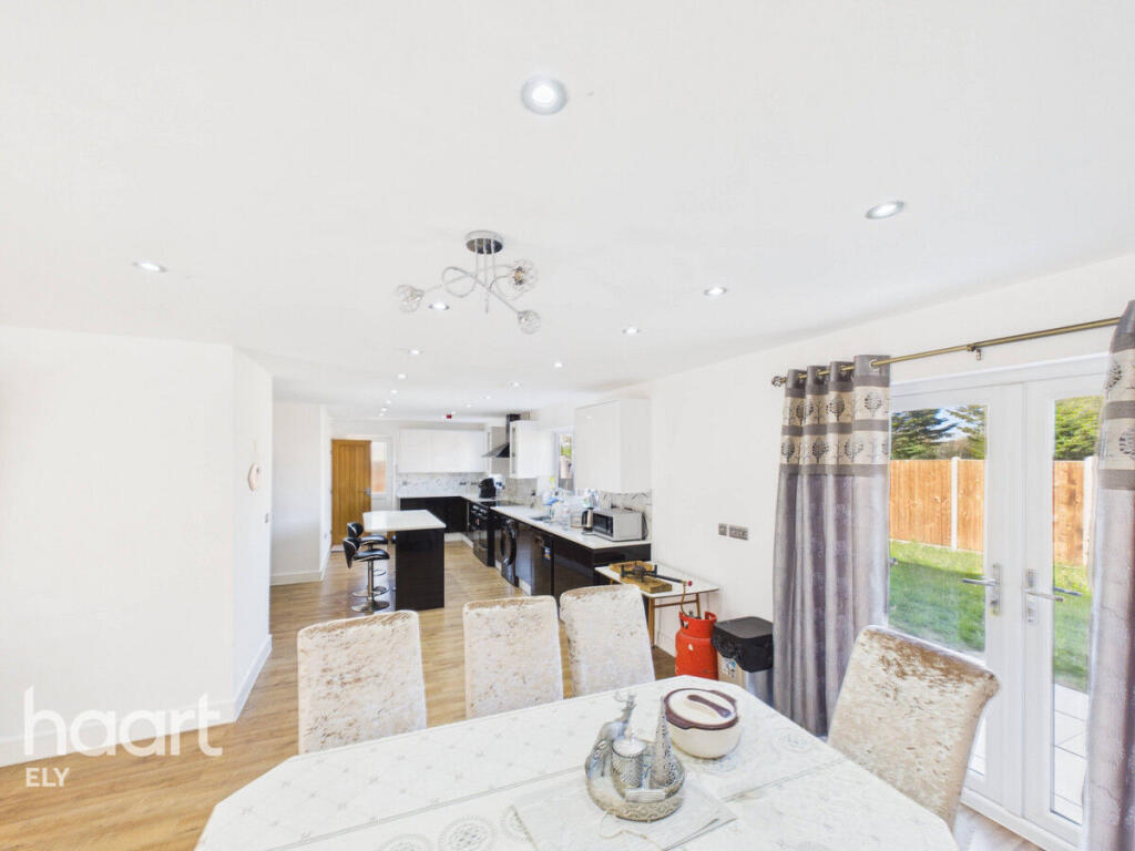 House in East Cambridgeshire, Mepal - View 4