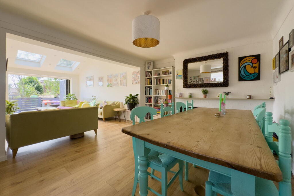 House in Alresford, Woodlands, New Alresford - More