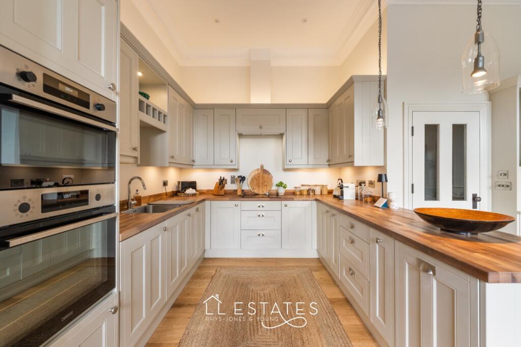 Monastery Road, Holywell, Flintshire, CH8 8PN photo 3