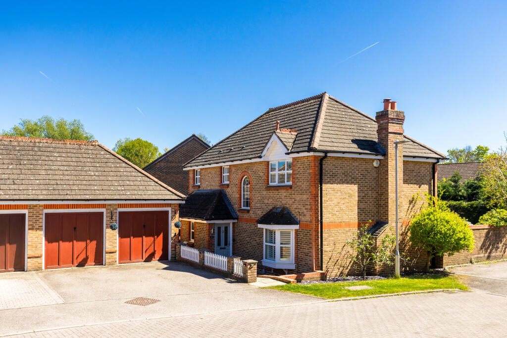 Main image of property: Regent Close, Kings Langley, Hertfordshire