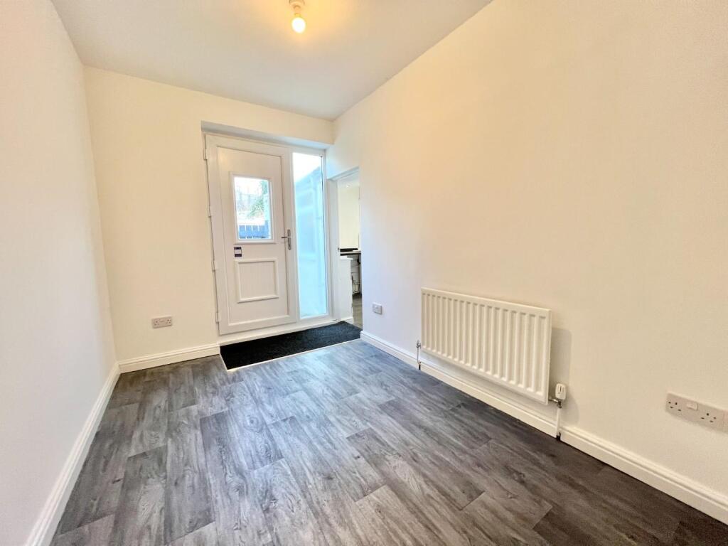 House in Darlington - More
