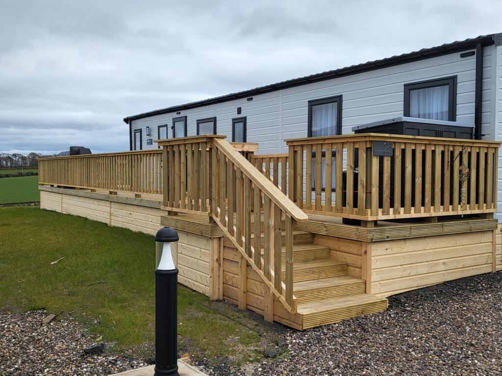 2-bed caravan on Two Bed Willerby Dorchester (43x14), Crofthead Holiday Park, McNairston, Ayr, South Ayrshire, KA6 6EN, £110,000